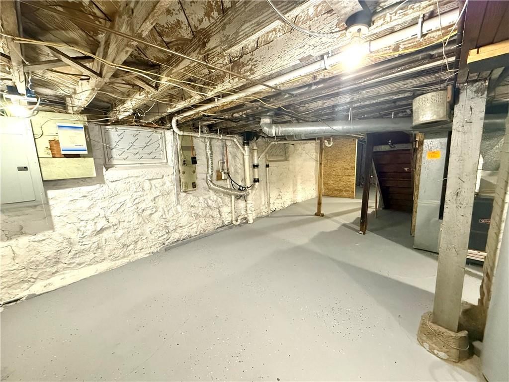 5216 Brooklyn Avenue — photo 19
