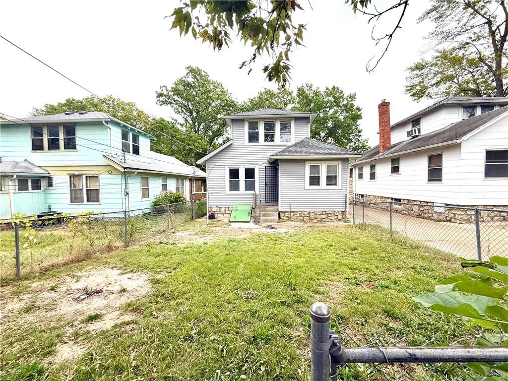 5216 Brooklyn Avenue — photo 22
