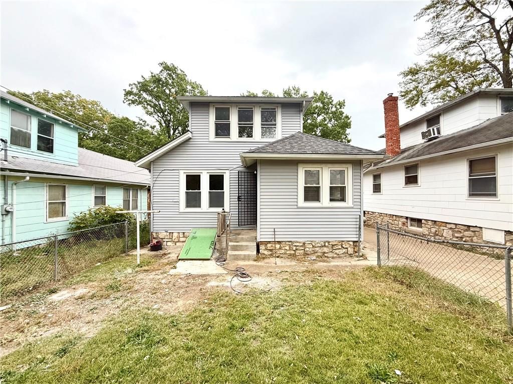 5216 Brooklyn Avenue — photo 23