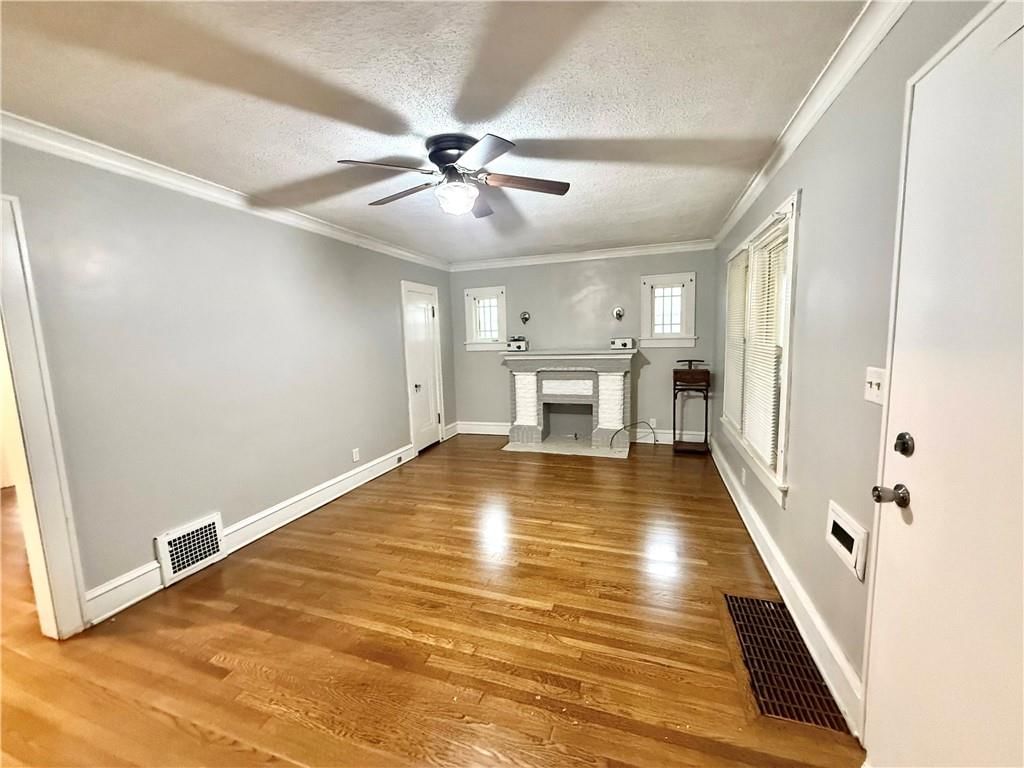 5216 Brooklyn Avenue — photo 6