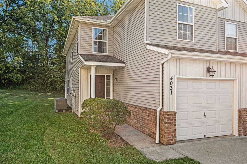 4031 N Hardesty Avenue — photo 2