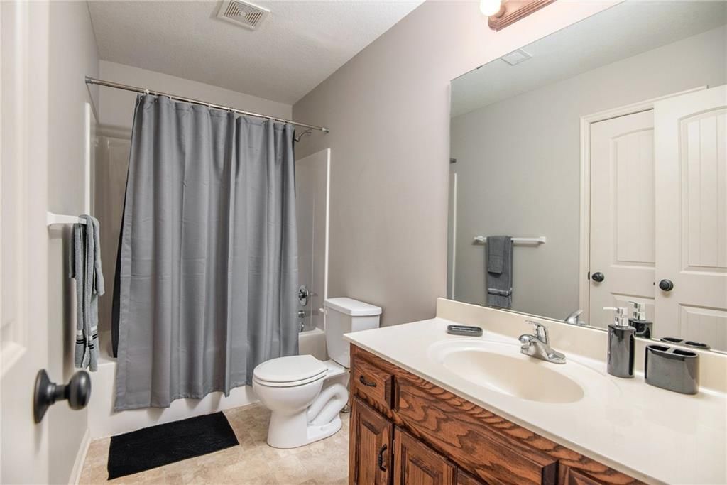 4031 N Hardesty Avenue — photo 16