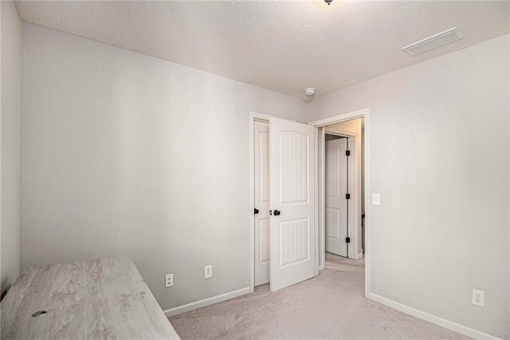 4031 N Hardesty Avenue — photo 18