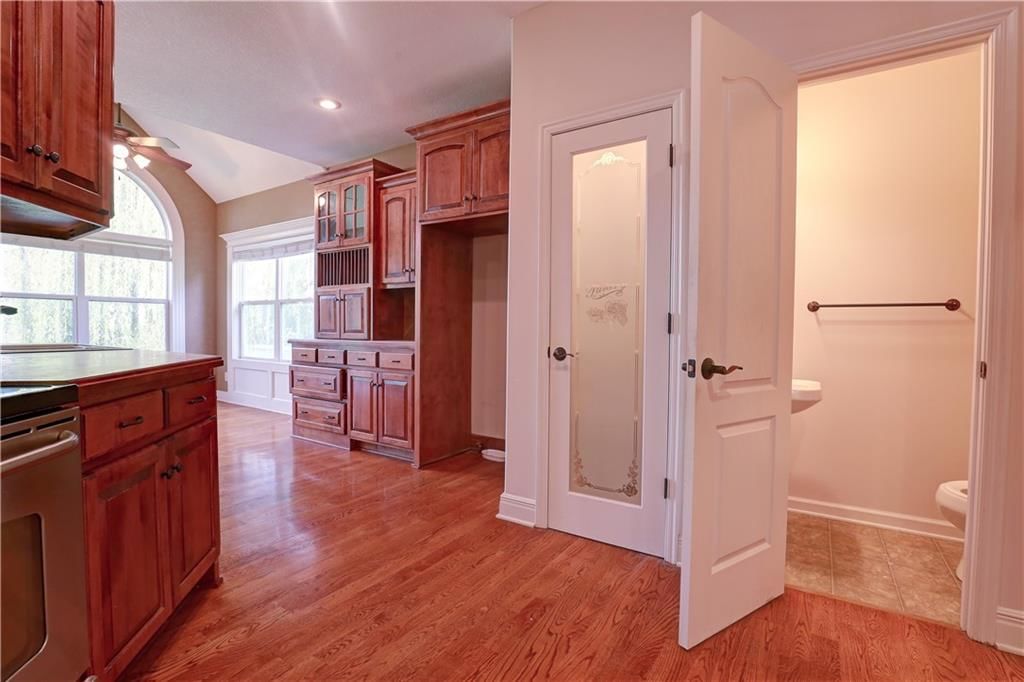 2110 NE Colonnade Avenue — photo 11