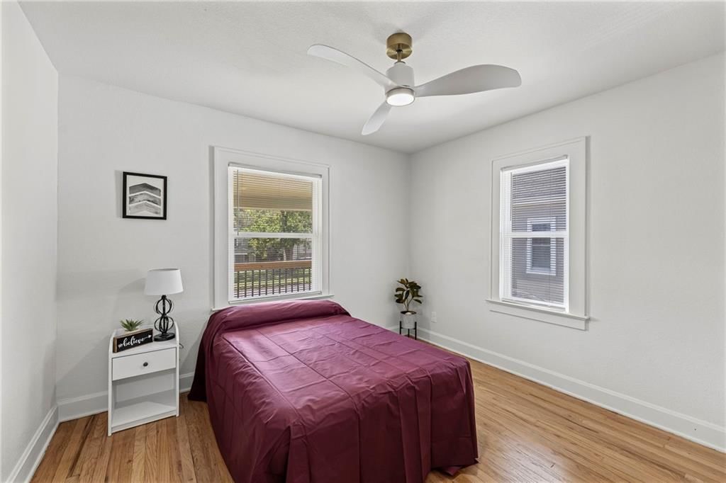 1864 Glendale Avenue — photo 11