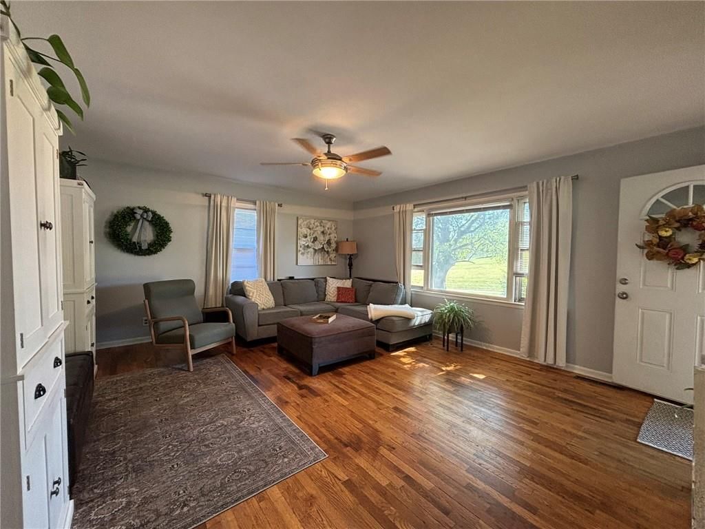 2927 Duncan Street — photo 8