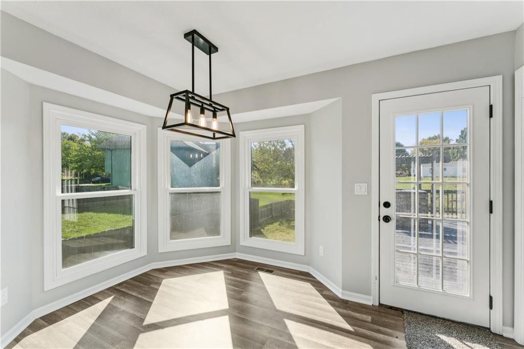 949 SW Daney Drive — photo 16
