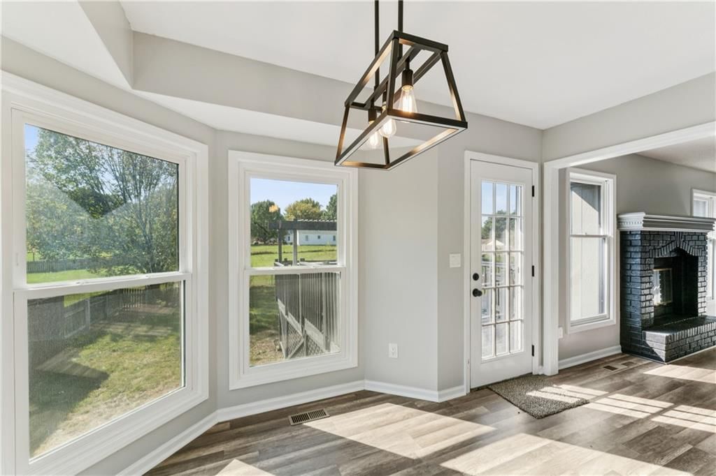 949 SW Daney Drive — photo 17