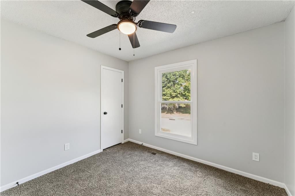 949 SW Daney Drive — photo 32