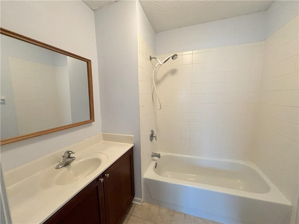 4160 Roanoke Road — photo 10