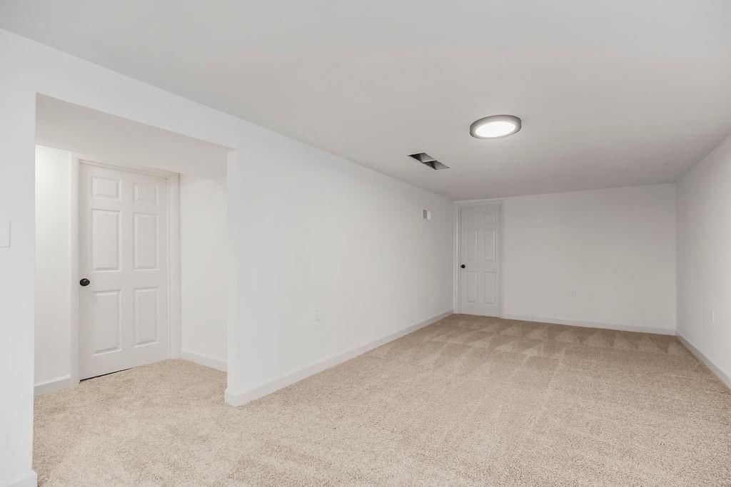 7041 Russell Street — photo 23