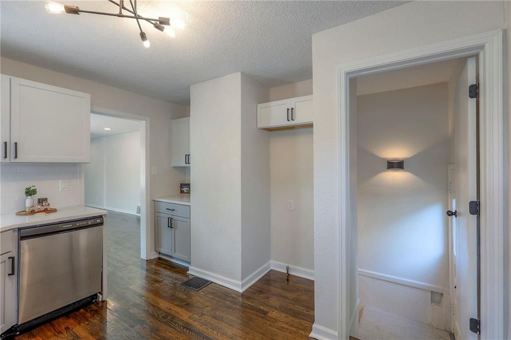 1124 NE Davidson Court — photo 11