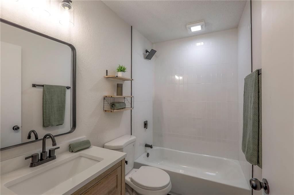 1124 NE Davidson Court — photo 16