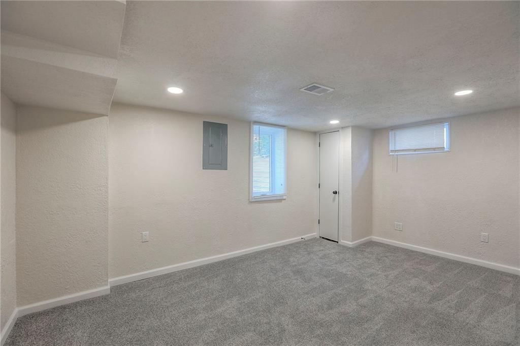 1124 NE Davidson Court — photo 25