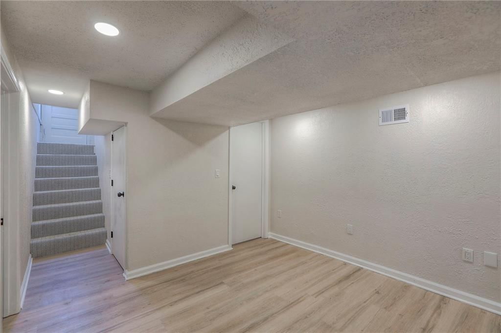1124 NE Davidson Court — photo 32
