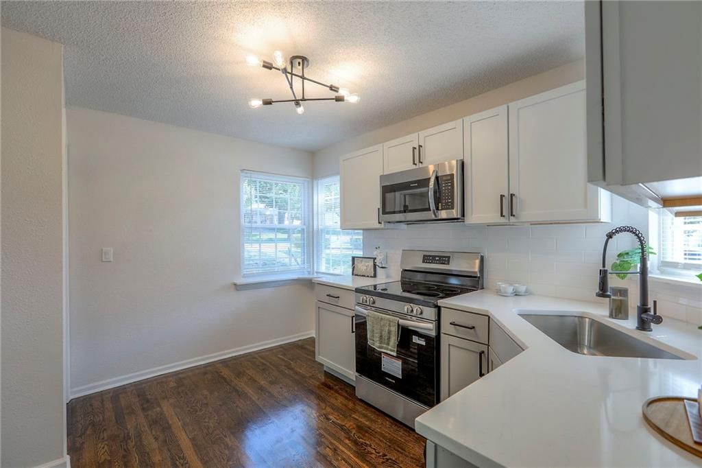 1124 NE Davidson Court — photo 8