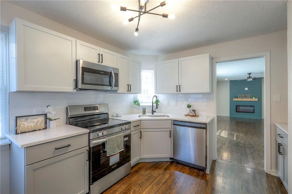 1124 NE Davidson Court — photo 10