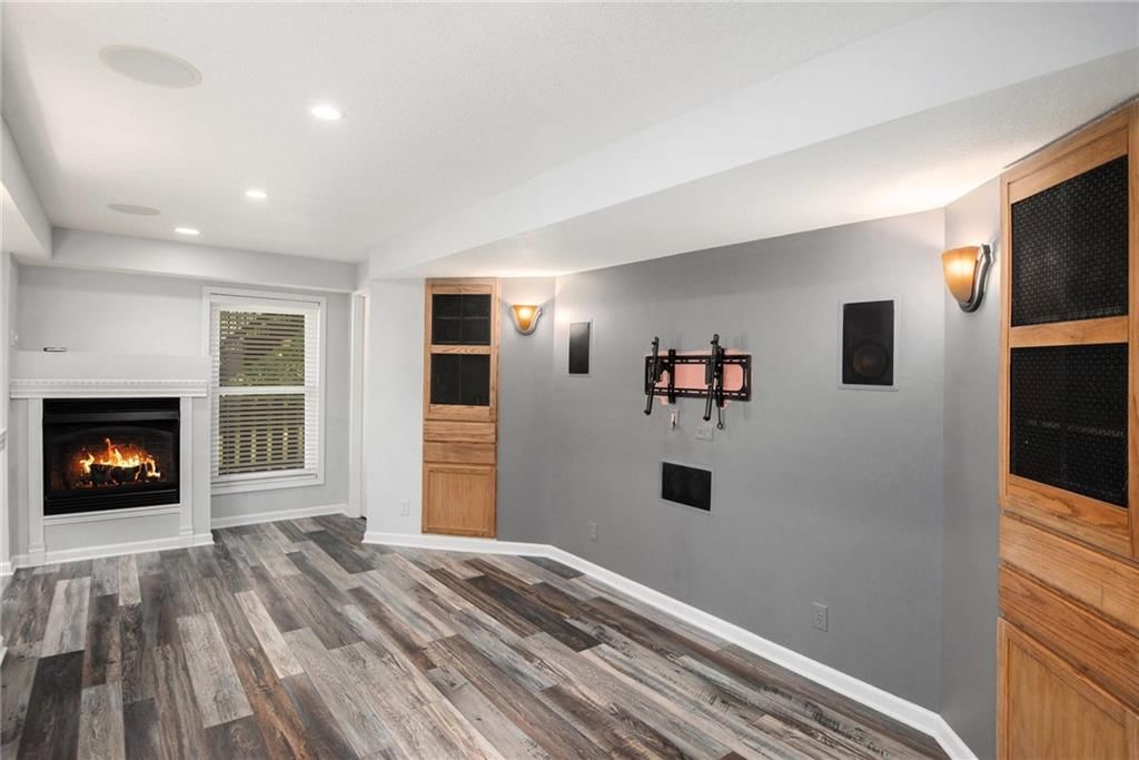 4603 N 111th Street — photo 25