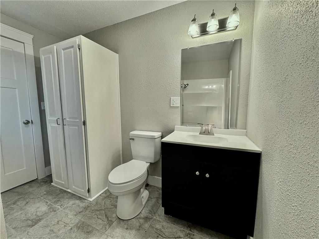 201 W Wimer Street — photo 13