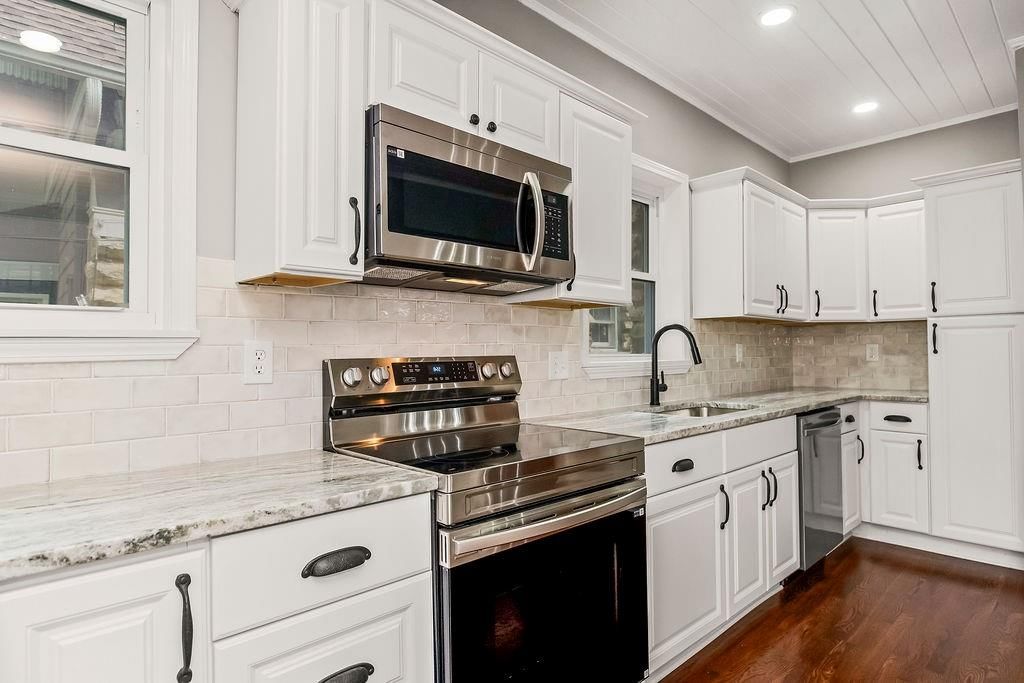 4222 Bell Street — photo 33