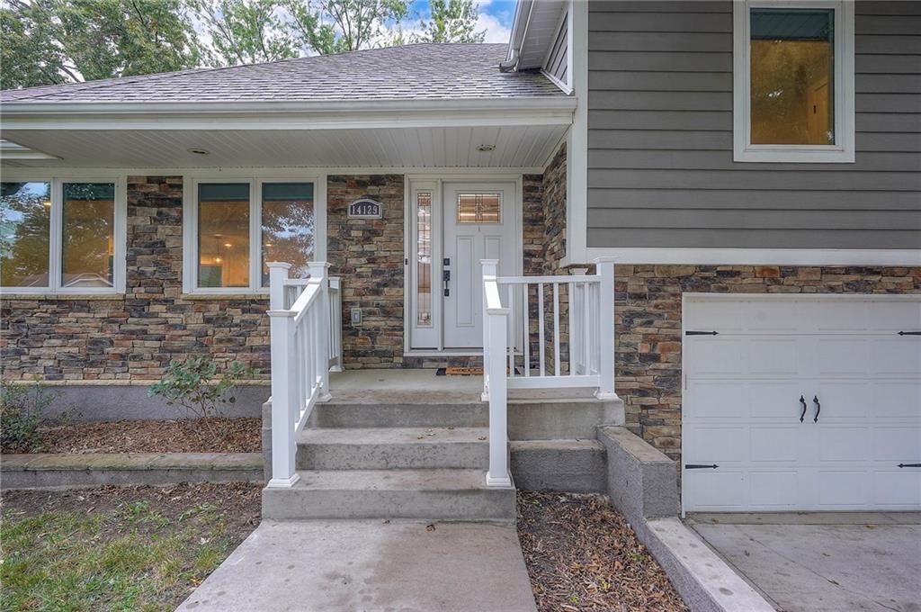 14129 S Locust Street — photo 4