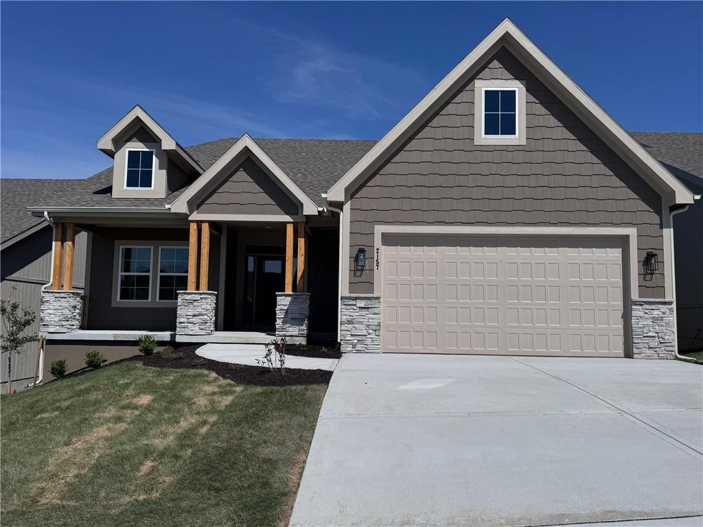 2157 Black Walnut Drive, Liberty, MO