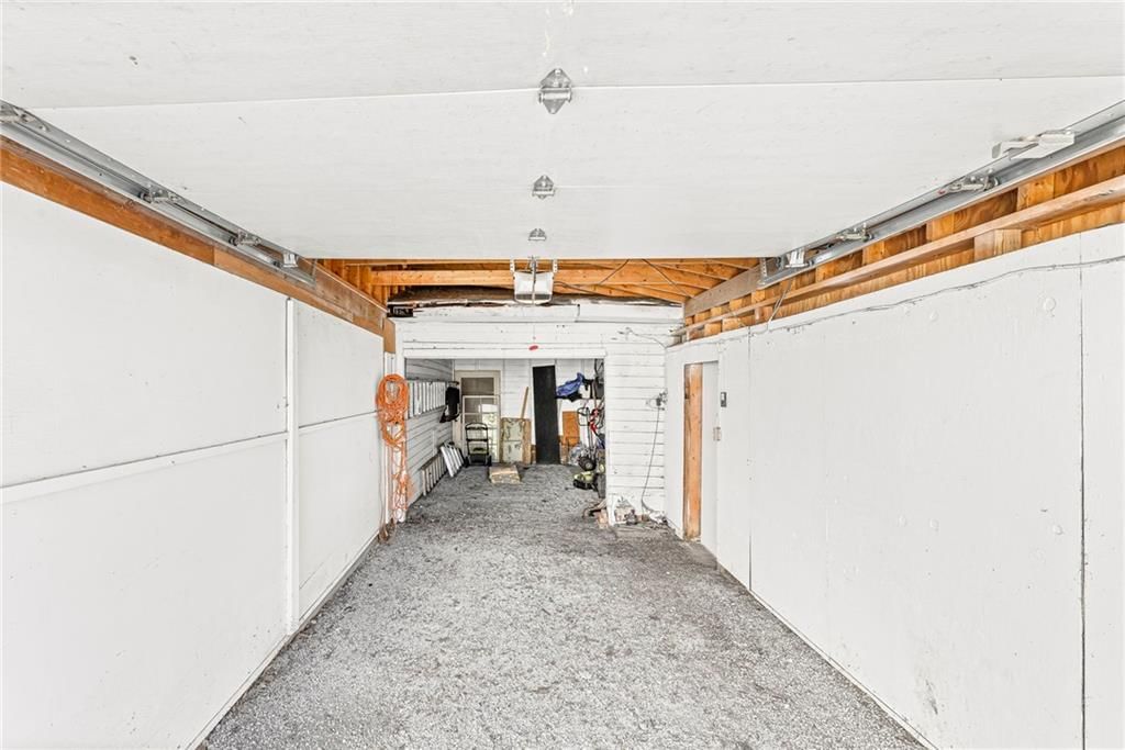 129 W 61st Terrace — photo 33