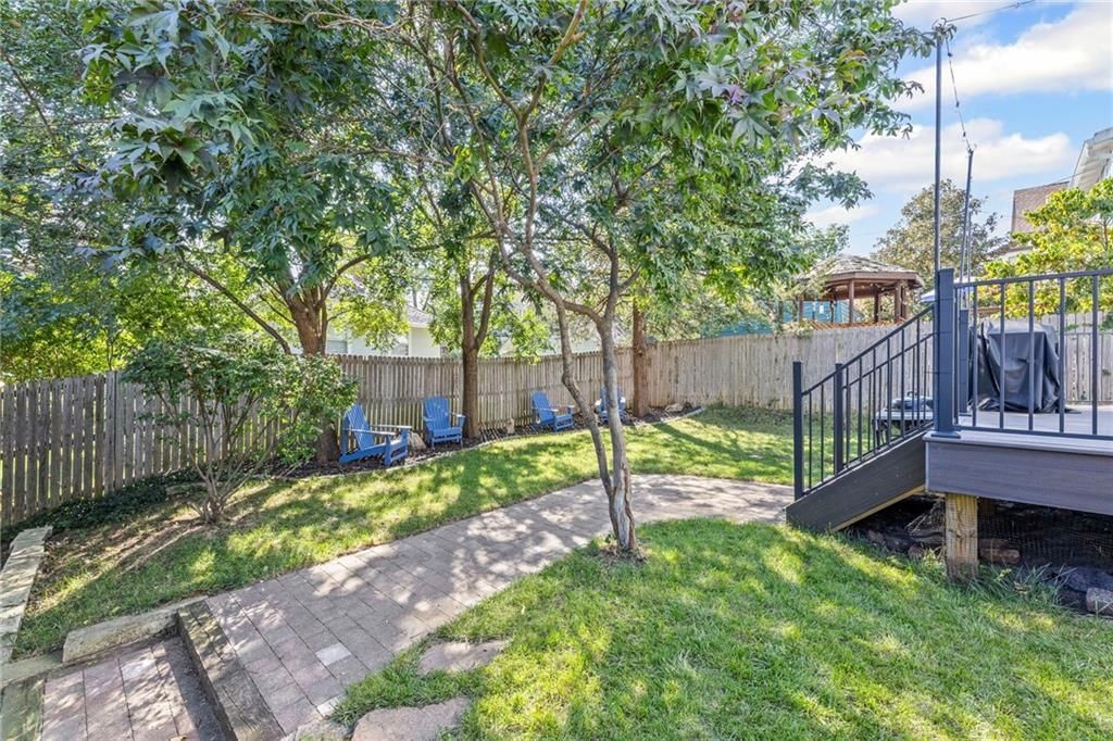 129 W 61st Terrace — photo 38