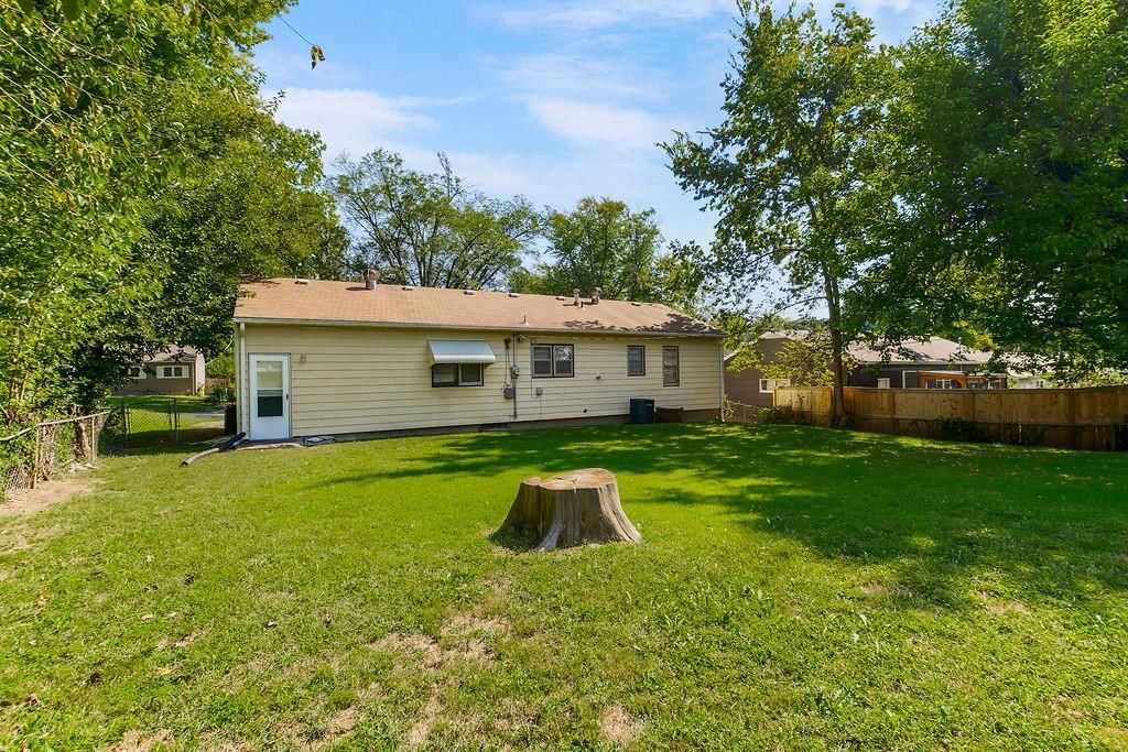 524 N 80th Terrace — photo 35