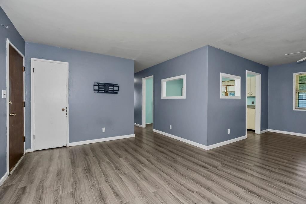 524 N 80th Terrace — photo 9