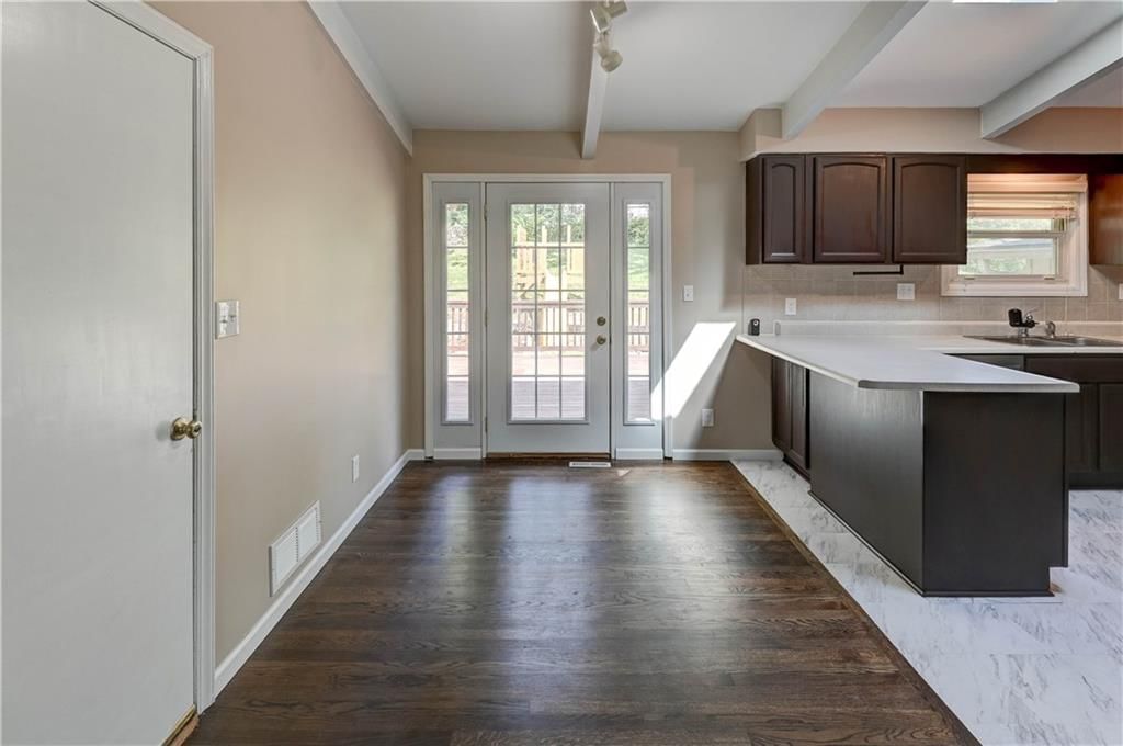 2400 NE SHADY LANE Drive — photo 11