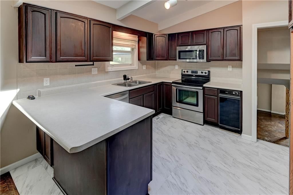 2400 NE SHADY LANE Drive — photo 14