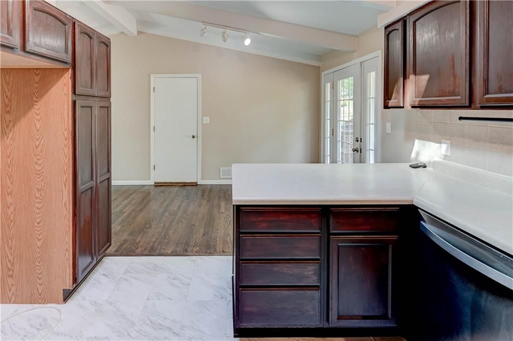 2400 NE SHADY LANE Drive — photo 18