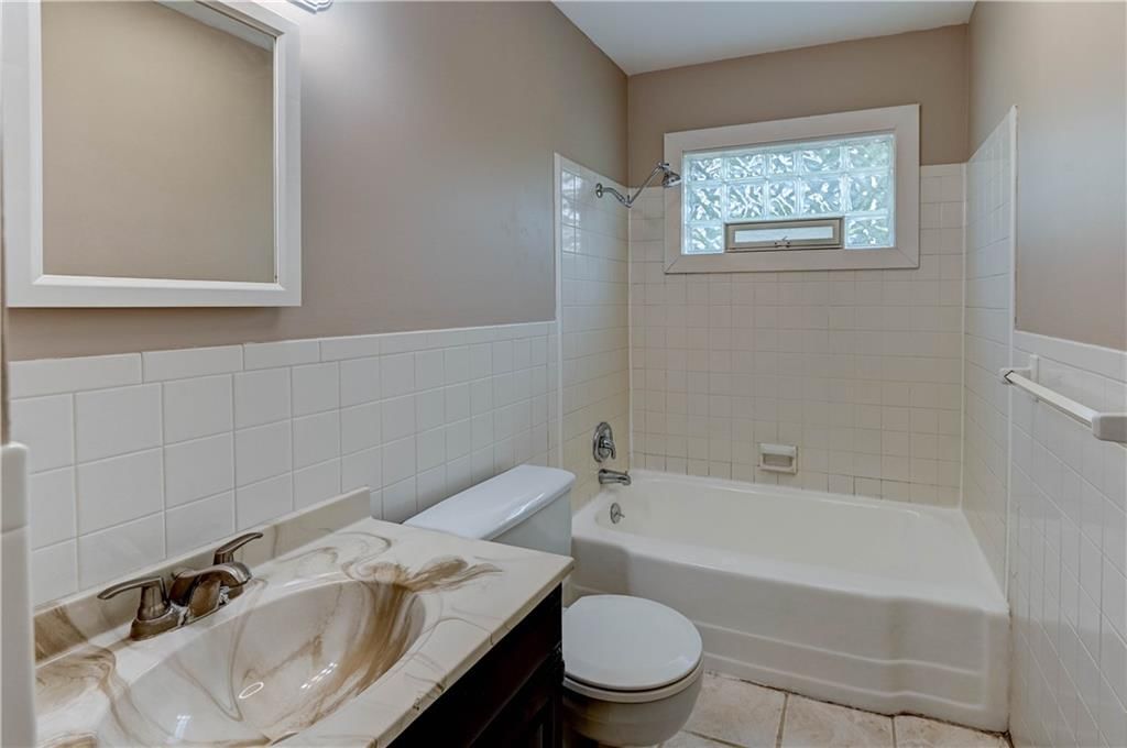 2400 NE SHADY LANE Drive — photo 21