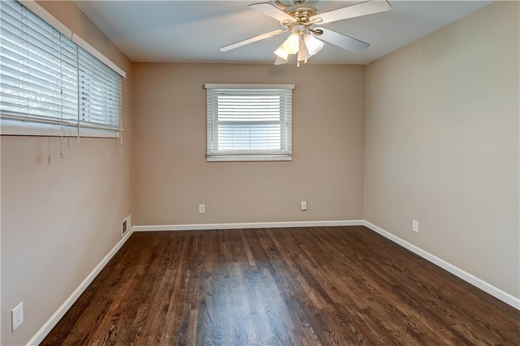 2400 NE SHADY LANE Drive — photo 24