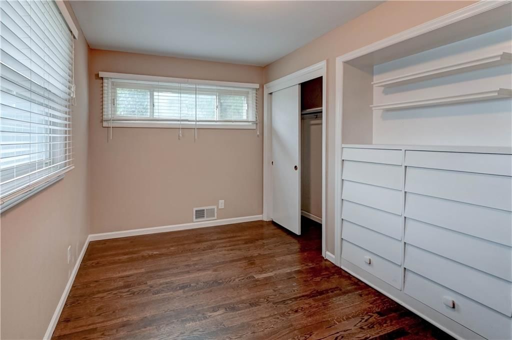2400 NE SHADY LANE Drive — photo 25