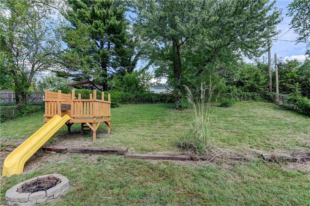 2400 NE SHADY LANE Drive — photo 42