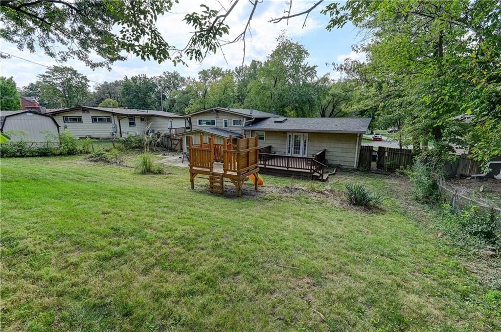 2400 NE SHADY LANE Drive — photo 43