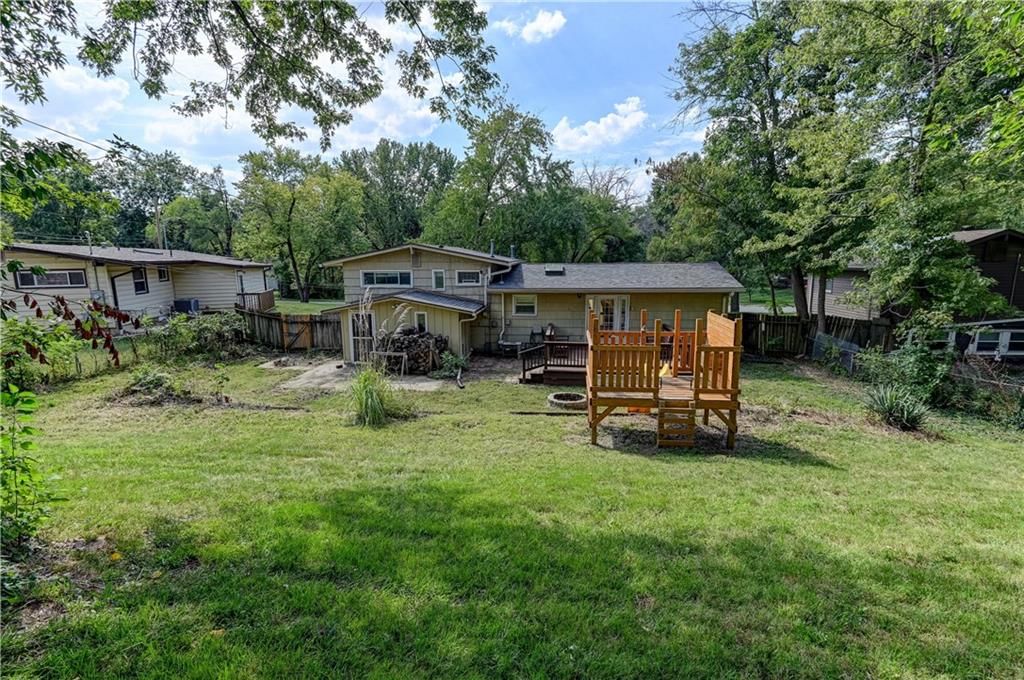 2400 NE SHADY LANE Drive — photo 44