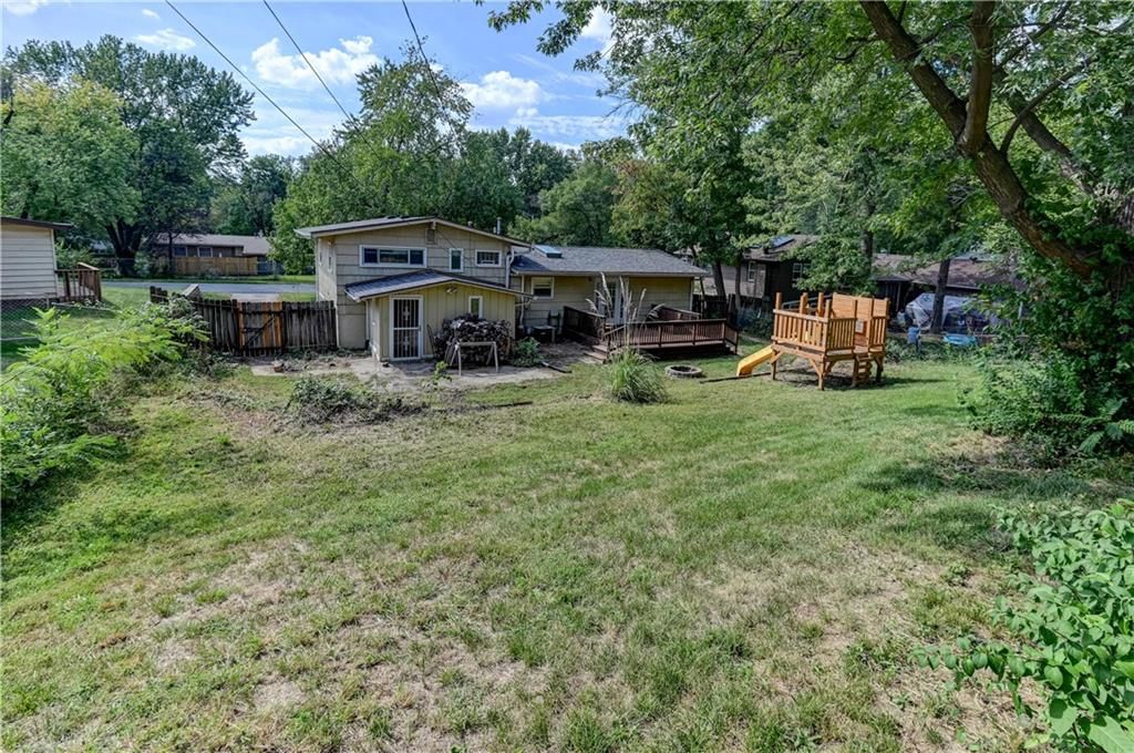 2400 NE SHADY LANE Drive — photo 45