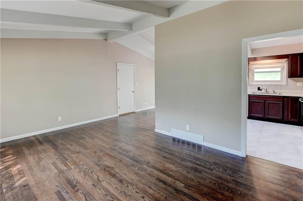 2400 NE SHADY LANE Drive — photo 6