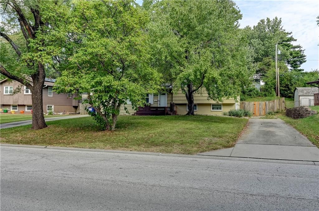 2400 NE SHADY LANE Drive — photo 59