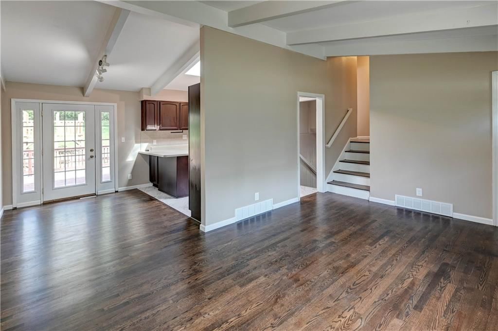 2400 NE SHADY LANE Drive — photo 10