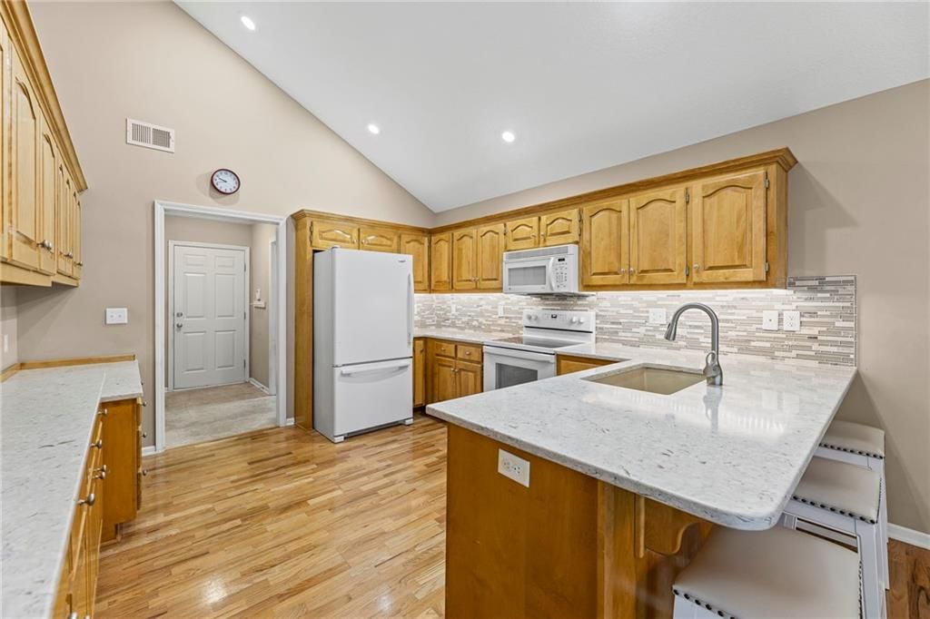14016 W 151st Terrace — photo 12