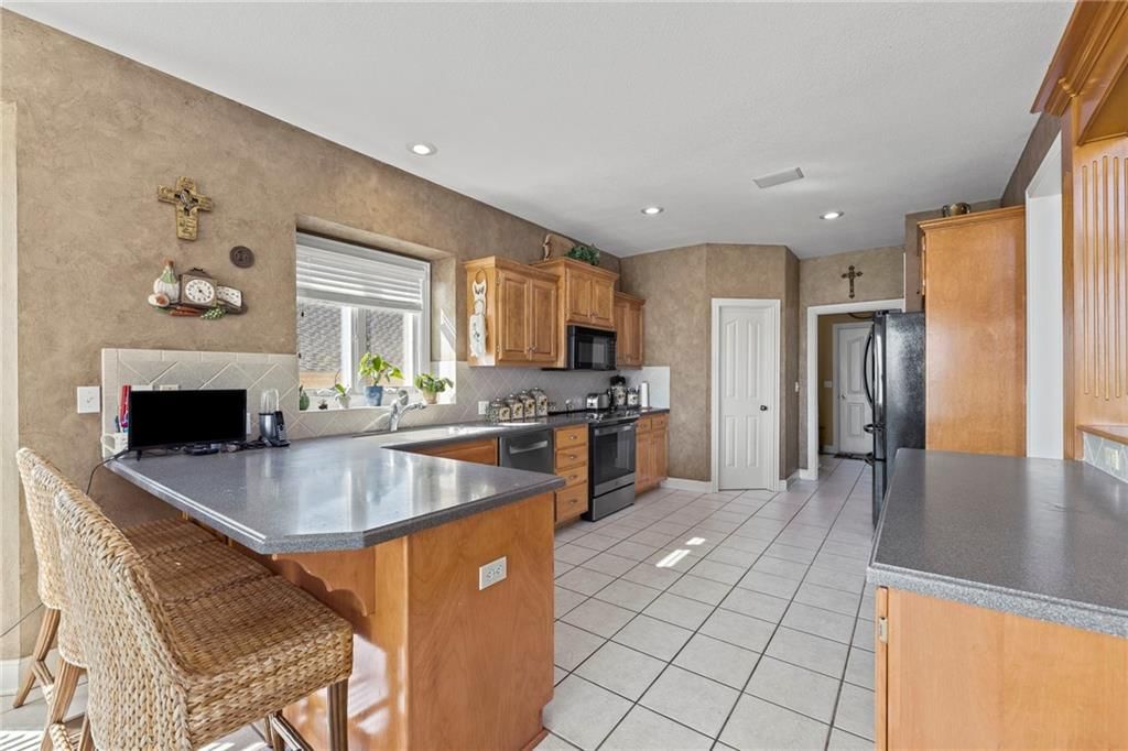 19220 W 98th Terrace — photo 18