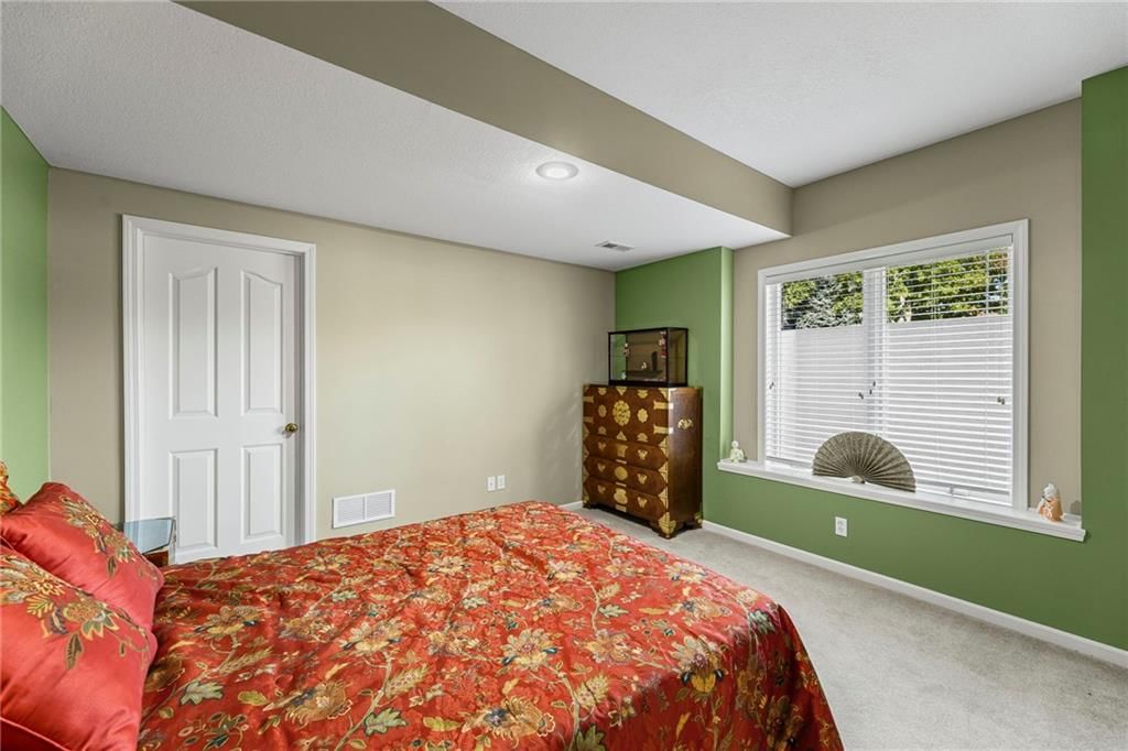 19220 W 98th Terrace — photo 34