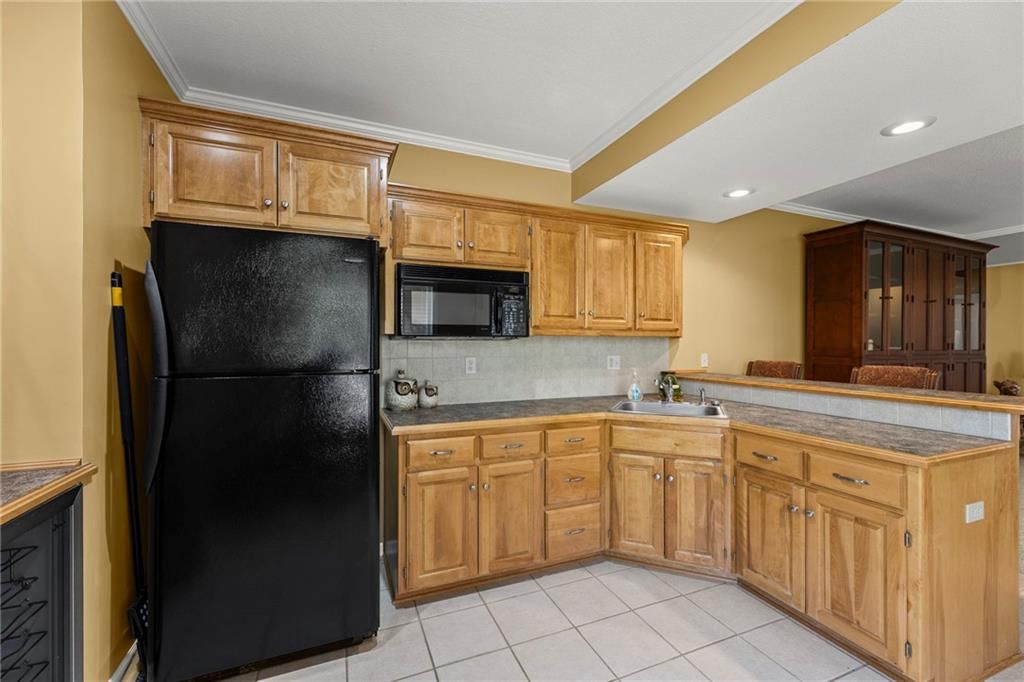 19220 W 98th Terrace — photo 41