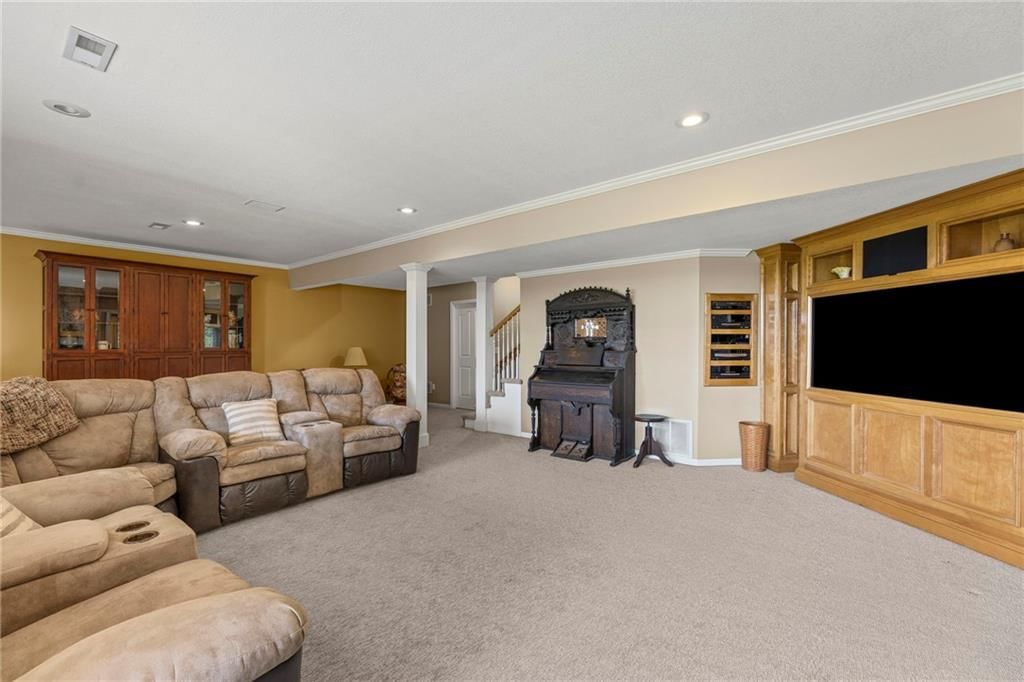 19220 W 98th Terrace — photo 43