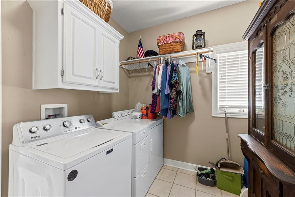 19220 W 98th Terrace — photo 44