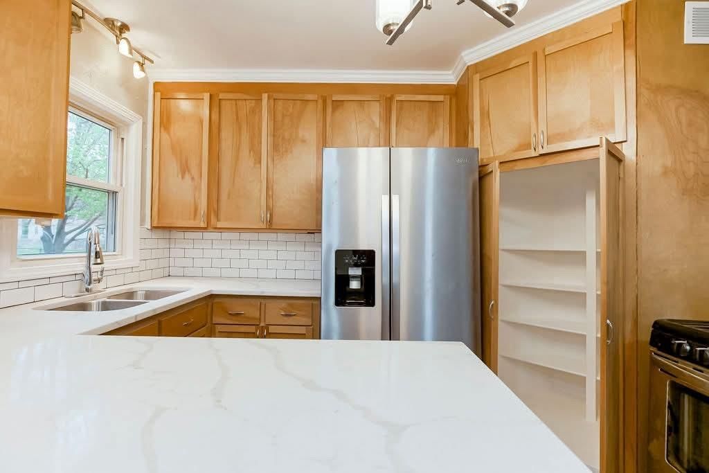 1008 E Fredrickson Drive — photo 8